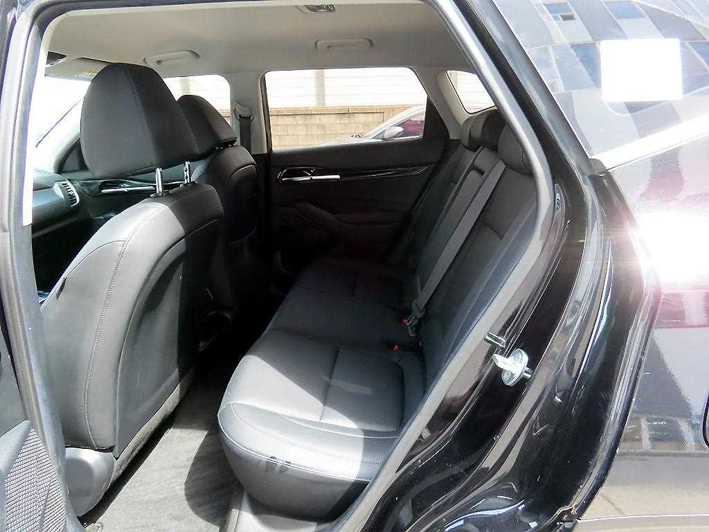 KIA Seltos - Vista 6