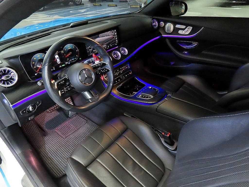 Mercedes Benz E class - Vista 10