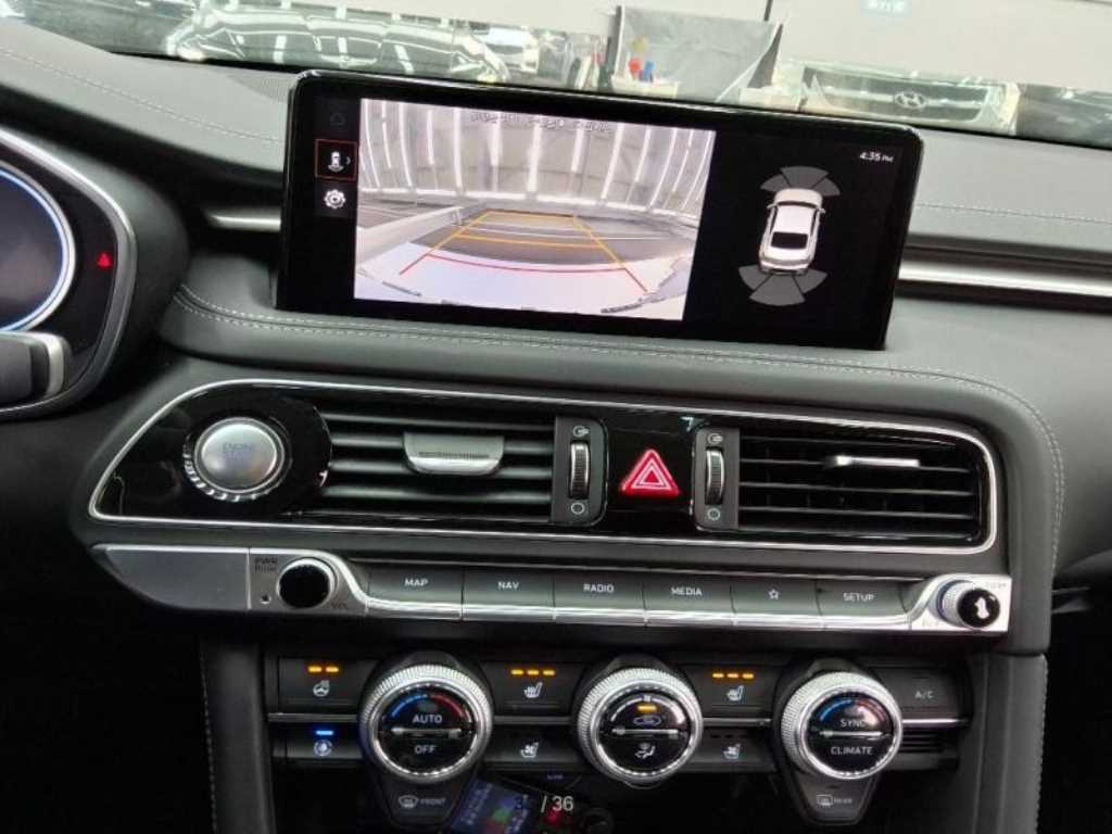 Genesis G70 - Vista 7