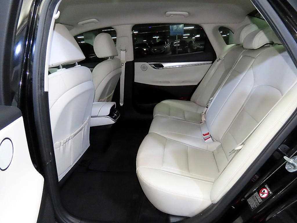 HYUNDAI Grandeur - Vista 11