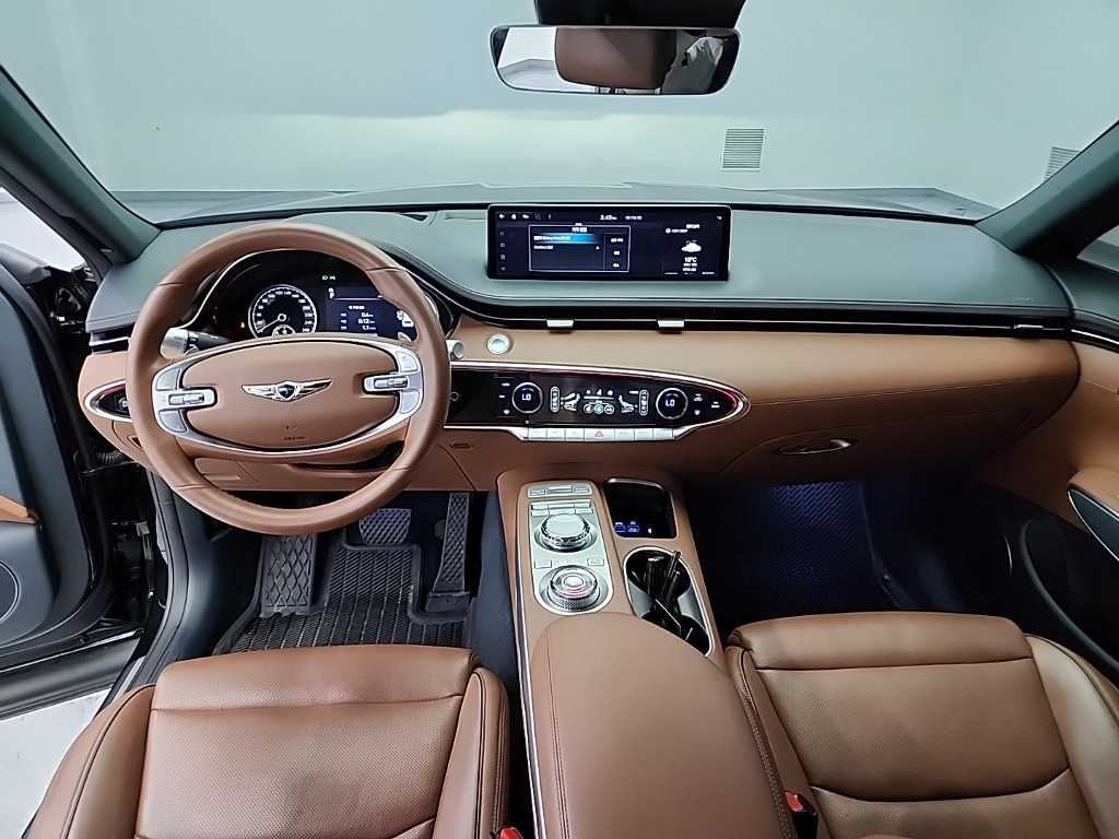 Genesis GV70 - Vista 7