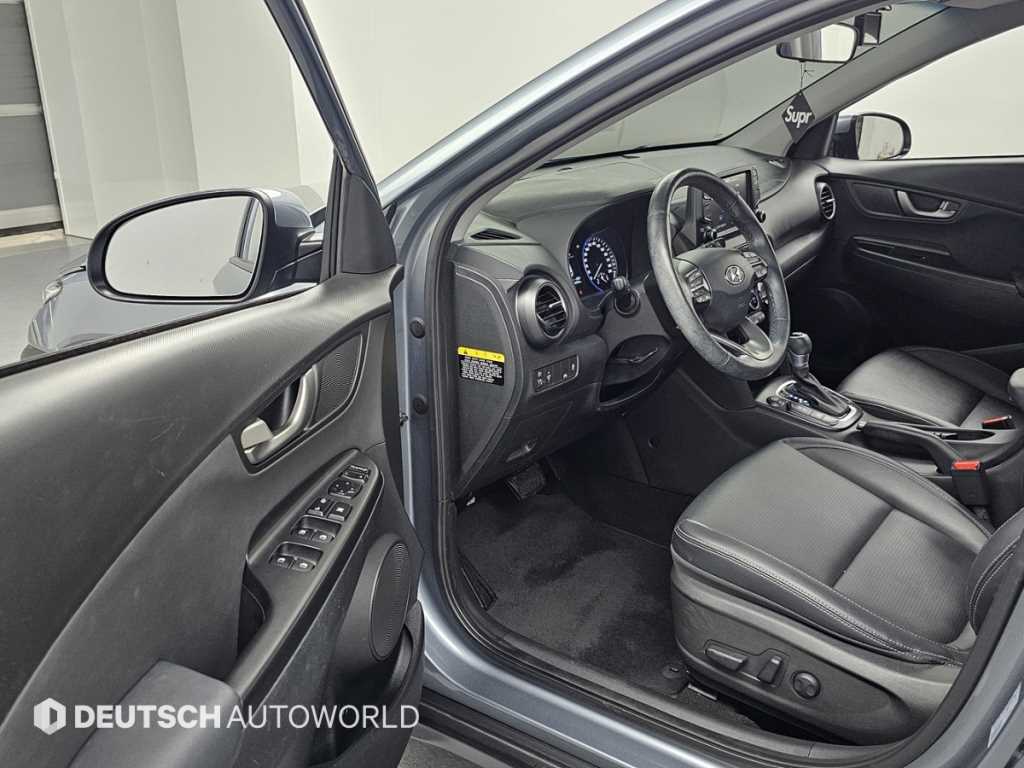 HYUNDAI Kona - Vista 11