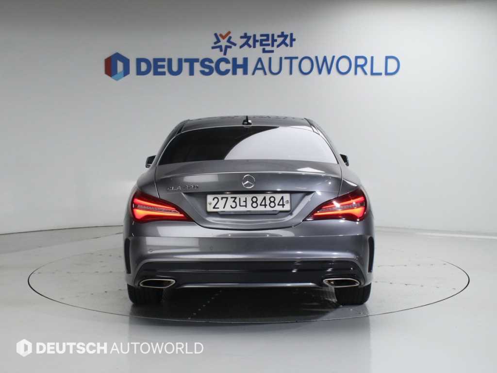 Mercedes Benz CLA Class - Vista 4