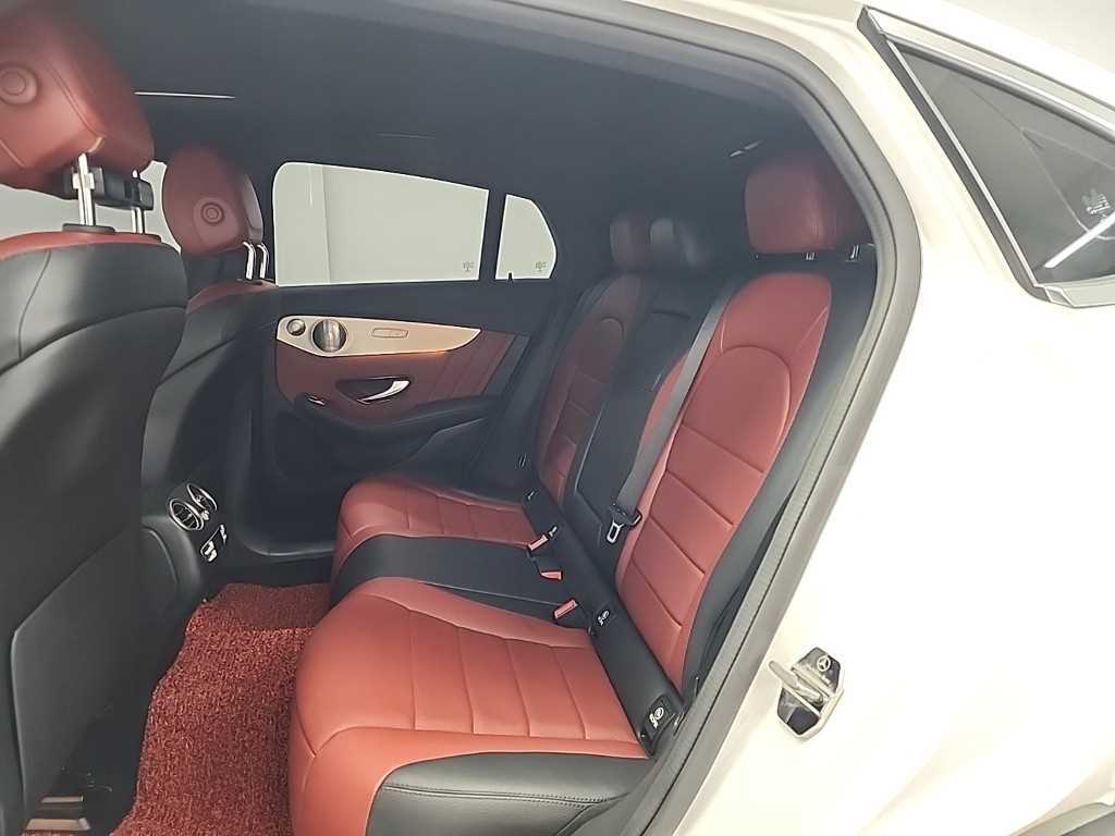 Mercedes Benz GLC Class - Vista 12