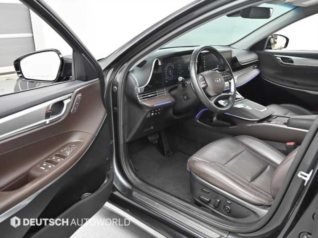 HYUNDAI Grandeur - Vista 11
