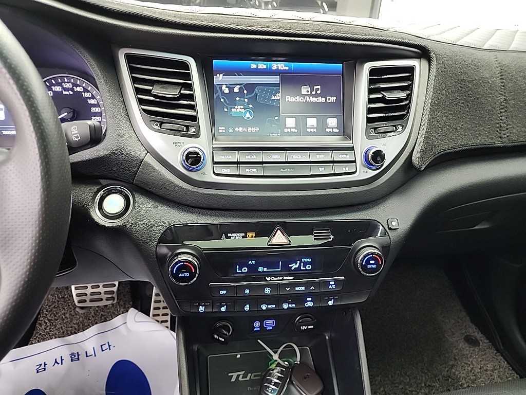 HYUNDAI Tucson - Vista 10