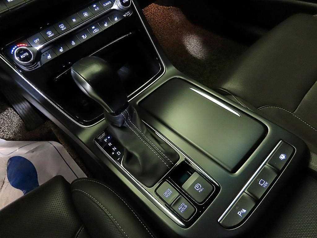 HYUNDAI Grandeur - Vista 12