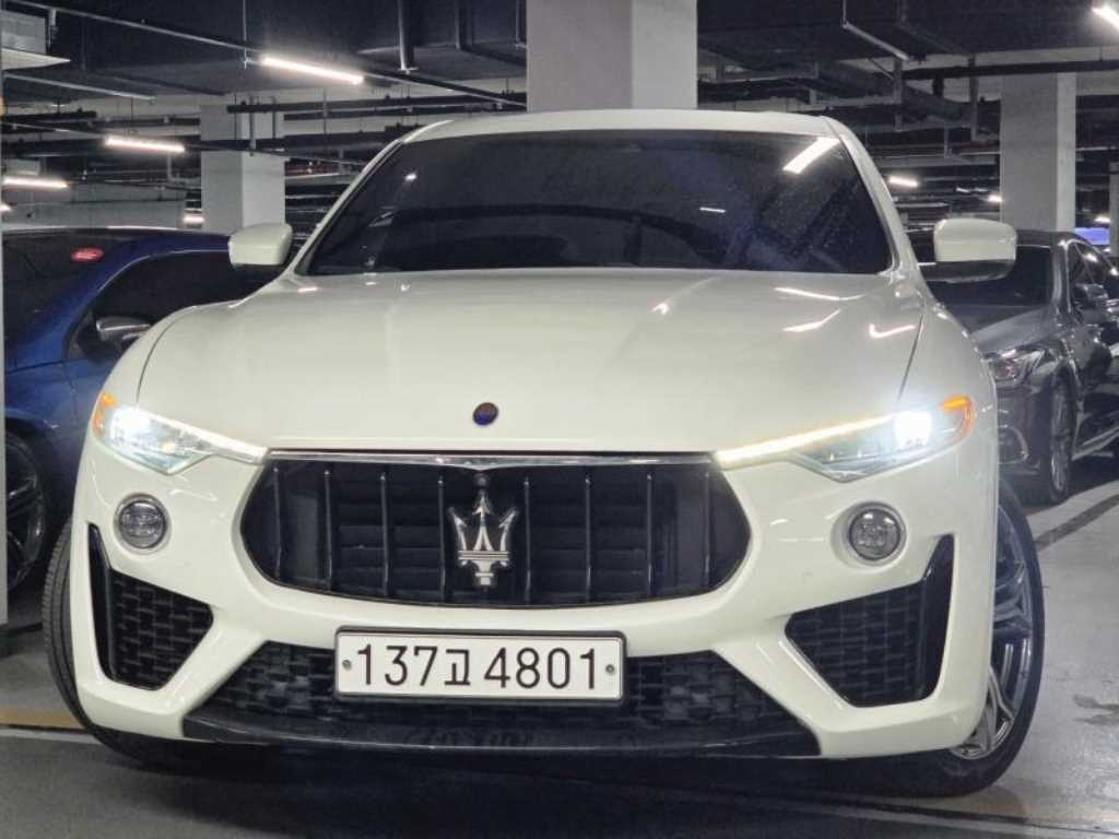 Maserati Levante - Vista 2