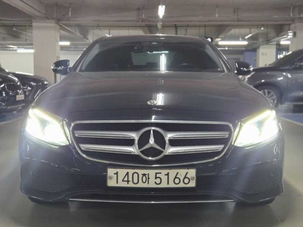 Mercedes Benz E class 2020 Negro - Importación desde Corea - HF Imports Iquique - Foto 1