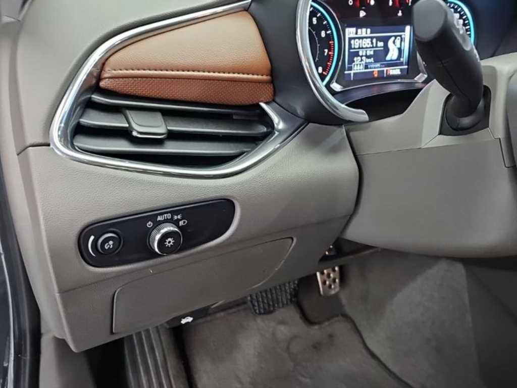 Chevrolet Malibu - Vista 8