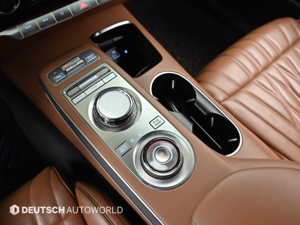 Genesis GV70 - Vista 9