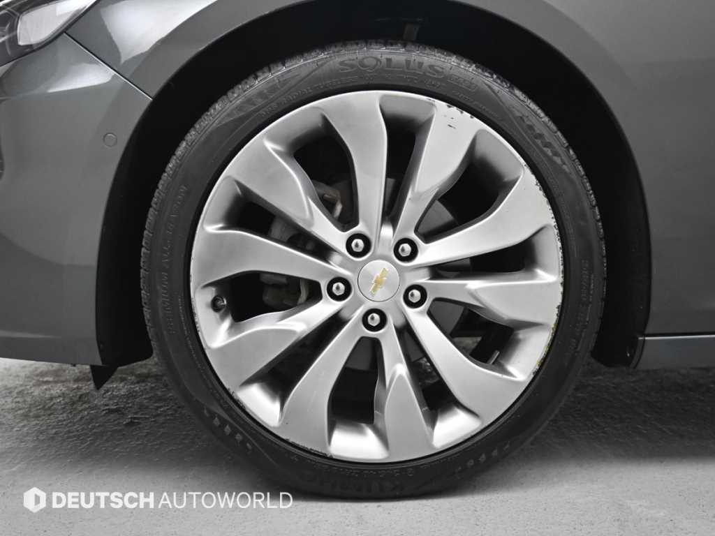 Chevrolet Malibu - Vista 5