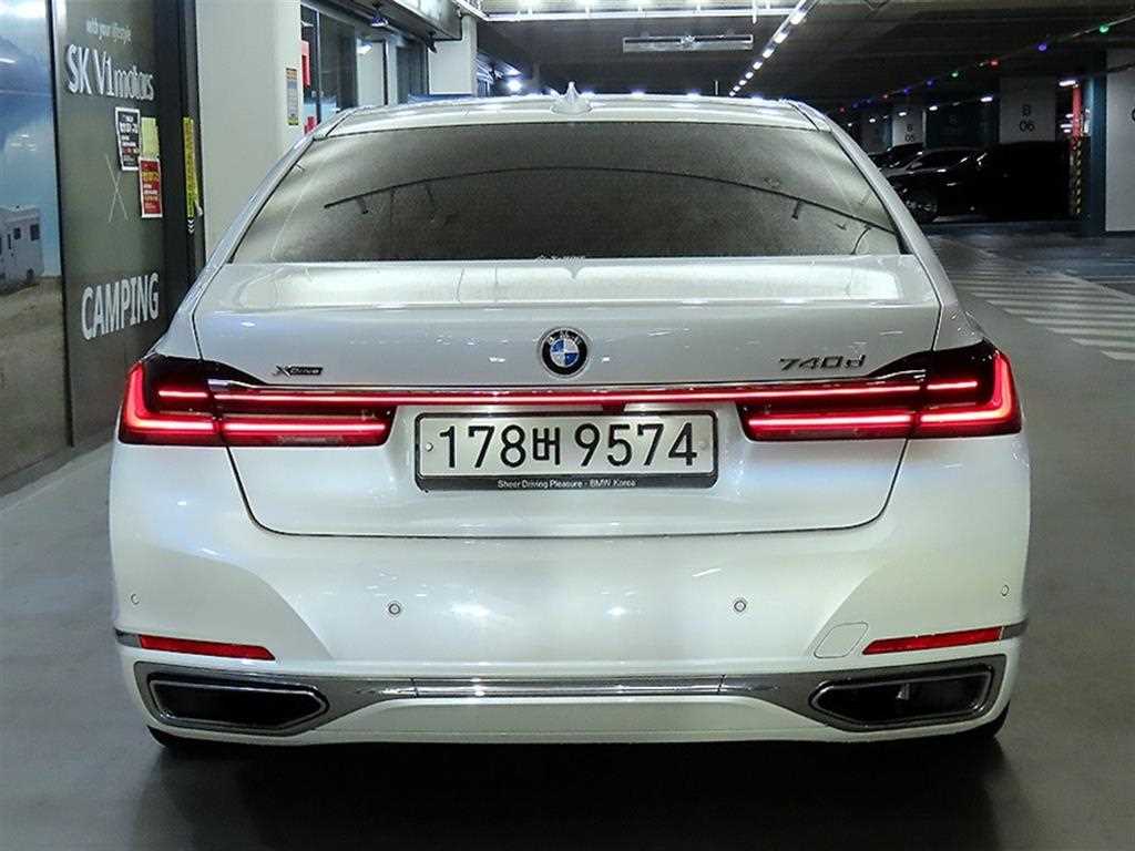 BMW 7 Series - Vista 5
