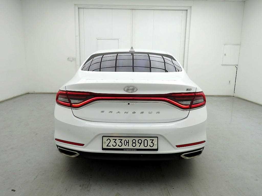 HYUNDAI Grandeur - Vista 3