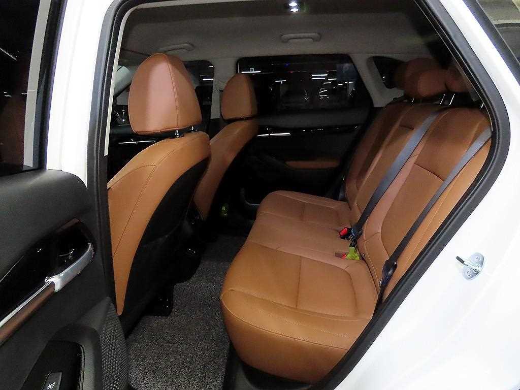 KIA Seltos - Vista 7