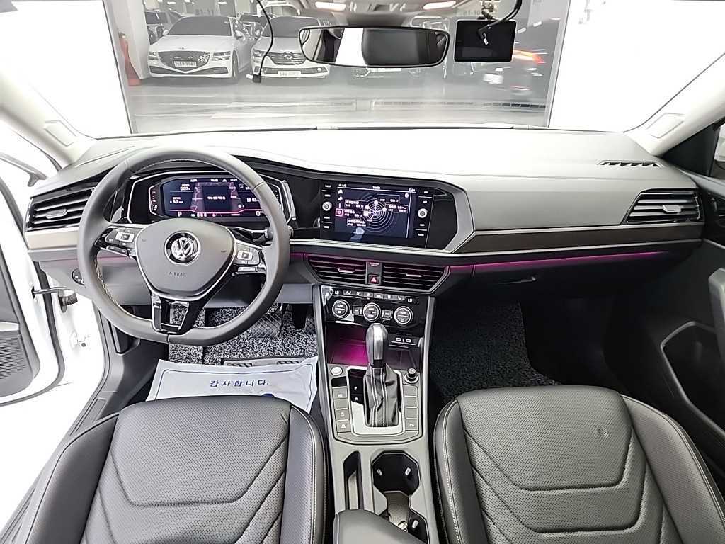 Volkswagen Jetta - Vista 7