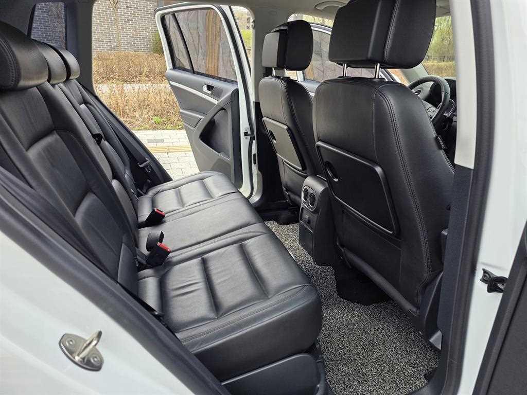 Volkswagen Tiguan - Vista 9