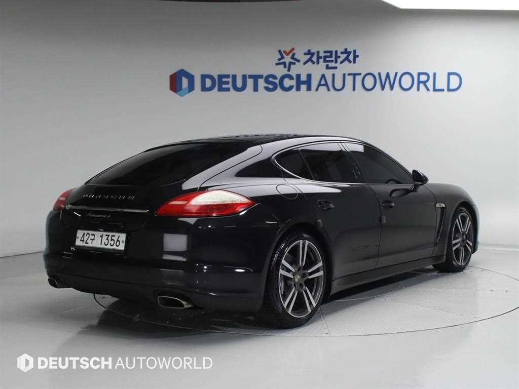 Porsche Panamera - Vista 2
