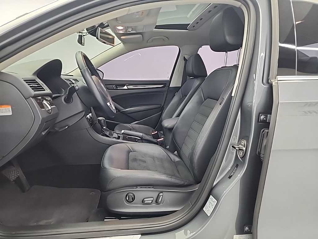 Volkswagen Passat - Vista 11