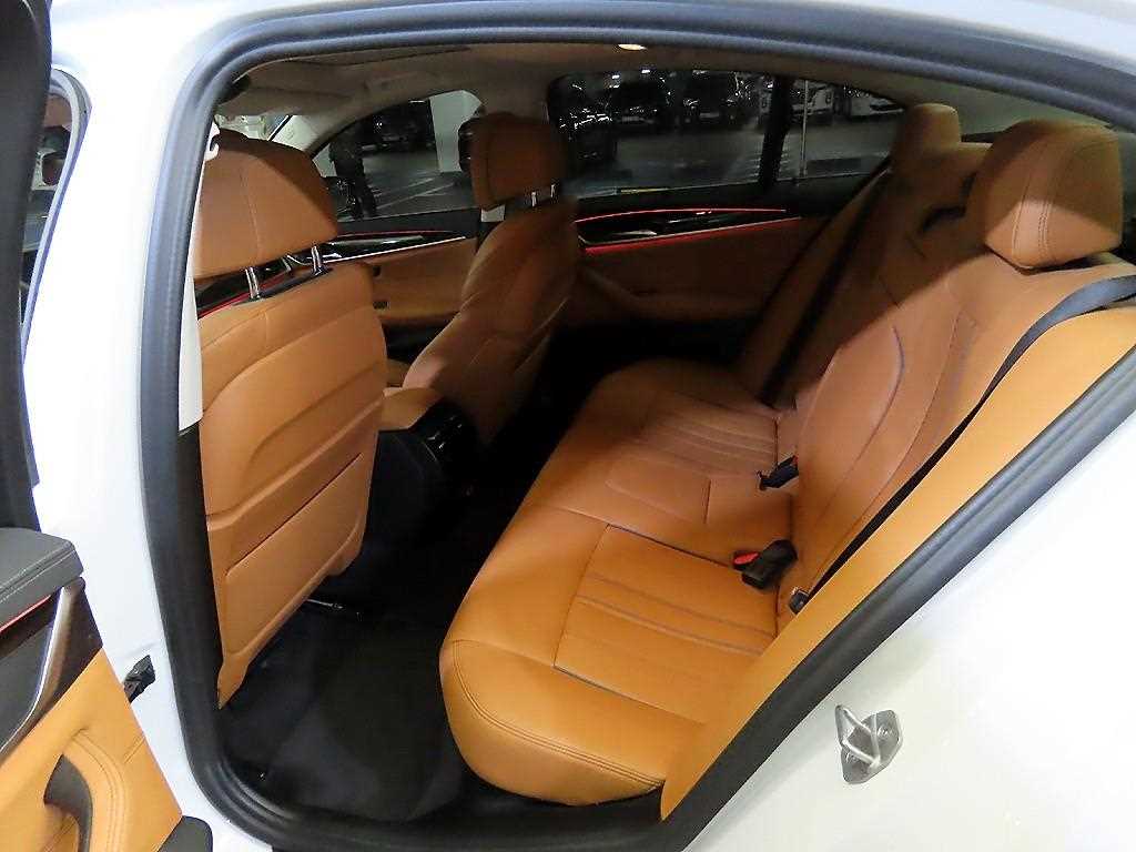 BMW 5 Series - Vista 7