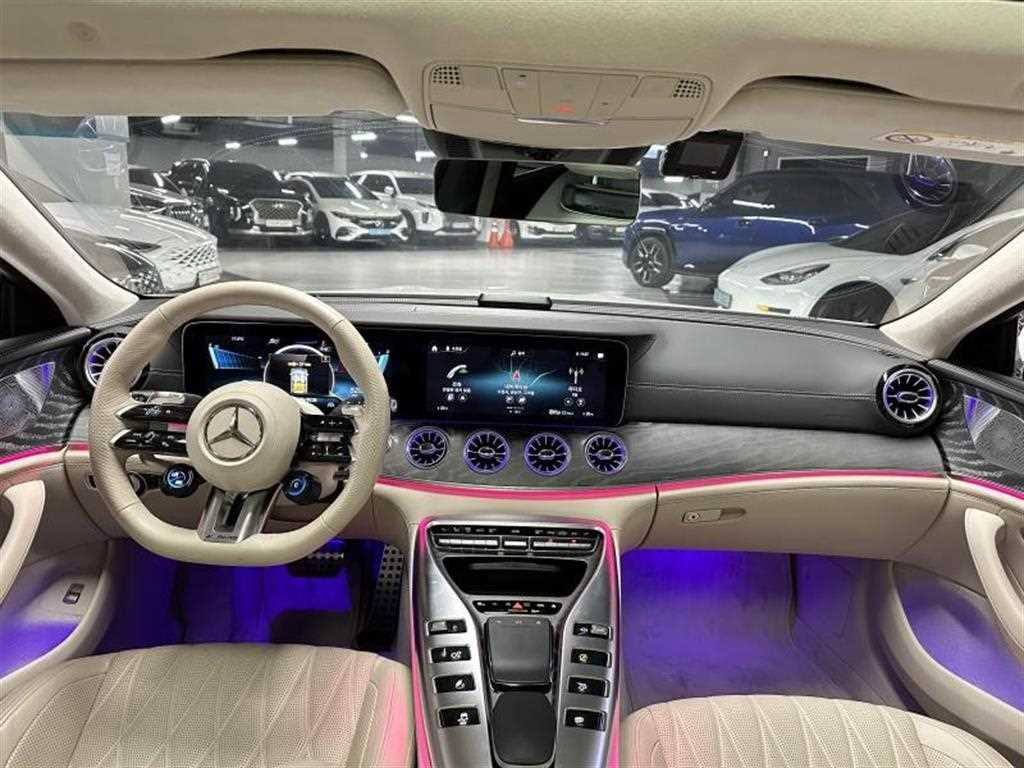 Mercedes Benz AMG GT - Vista 7