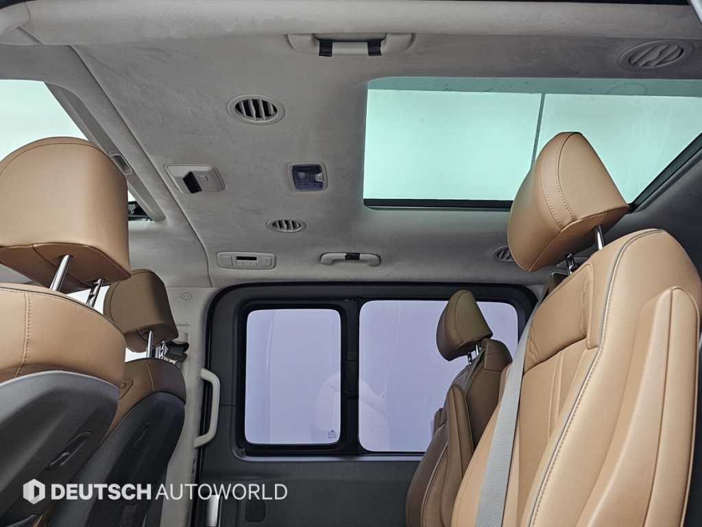 HYUNDAI Staria 2023 Gris - Importación desde Corea - HF Imports Iquique - Foto 18