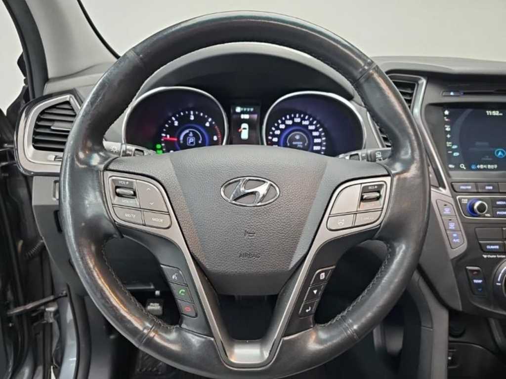 HYUNDAI Santa Fe - Vista 6