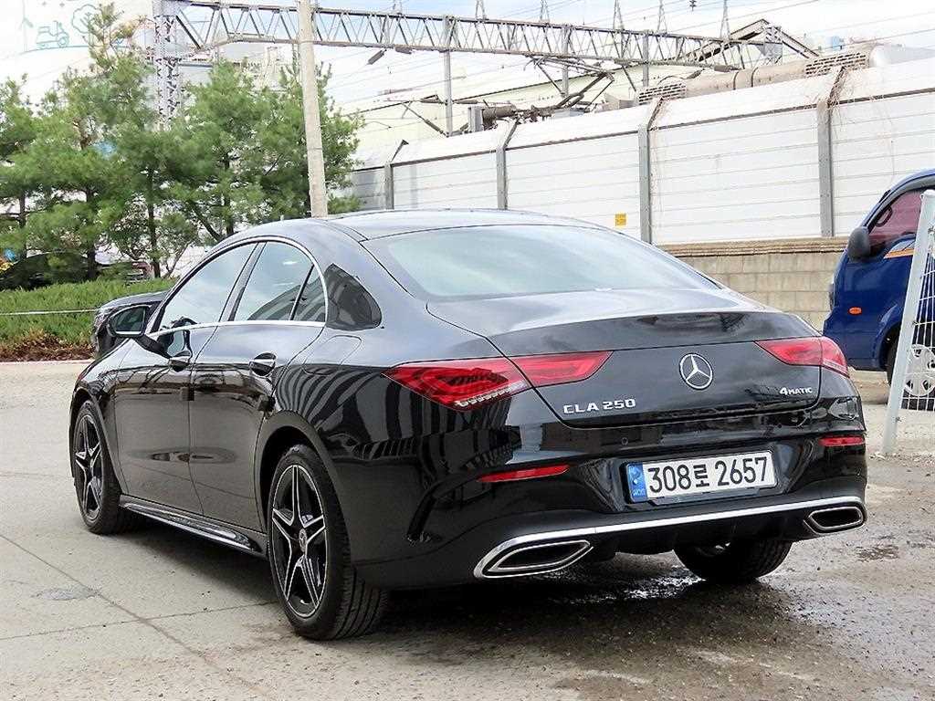 Mercedes Benz CLA Class - Vista 4
