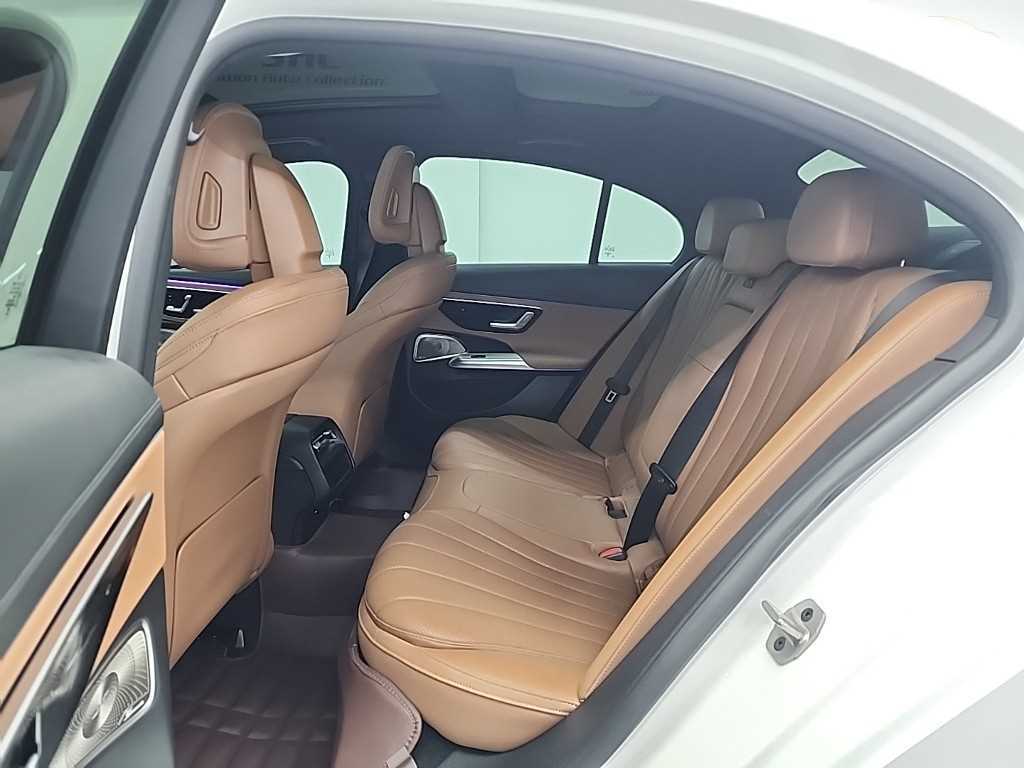 Mercedes Benz E class - Vista 12