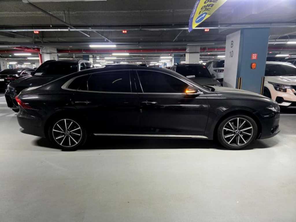 HYUNDAI Grandeur - Vista 6