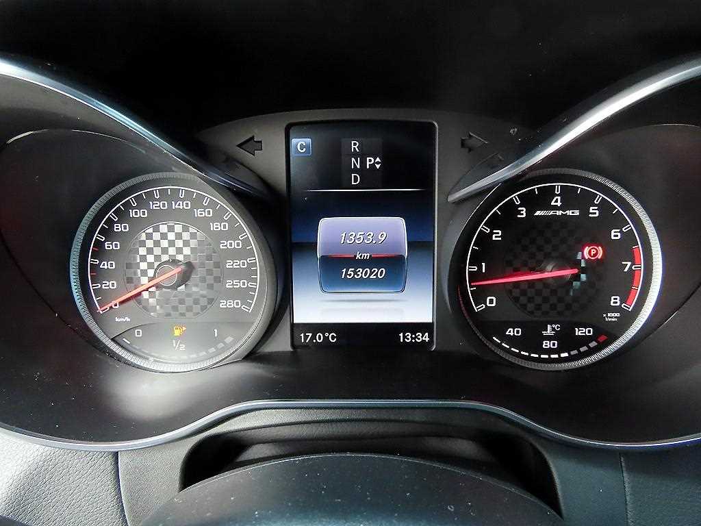 Mercedes Benz GLC Class - Vista 9