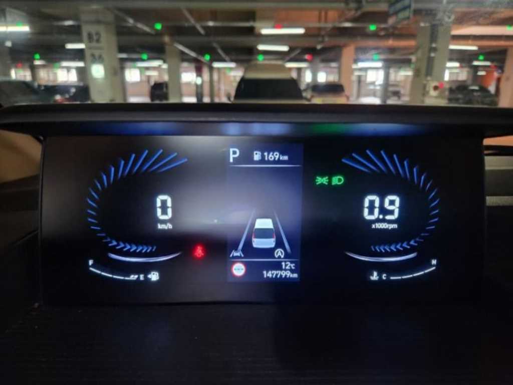 HYUNDAI Staria - Vista 11