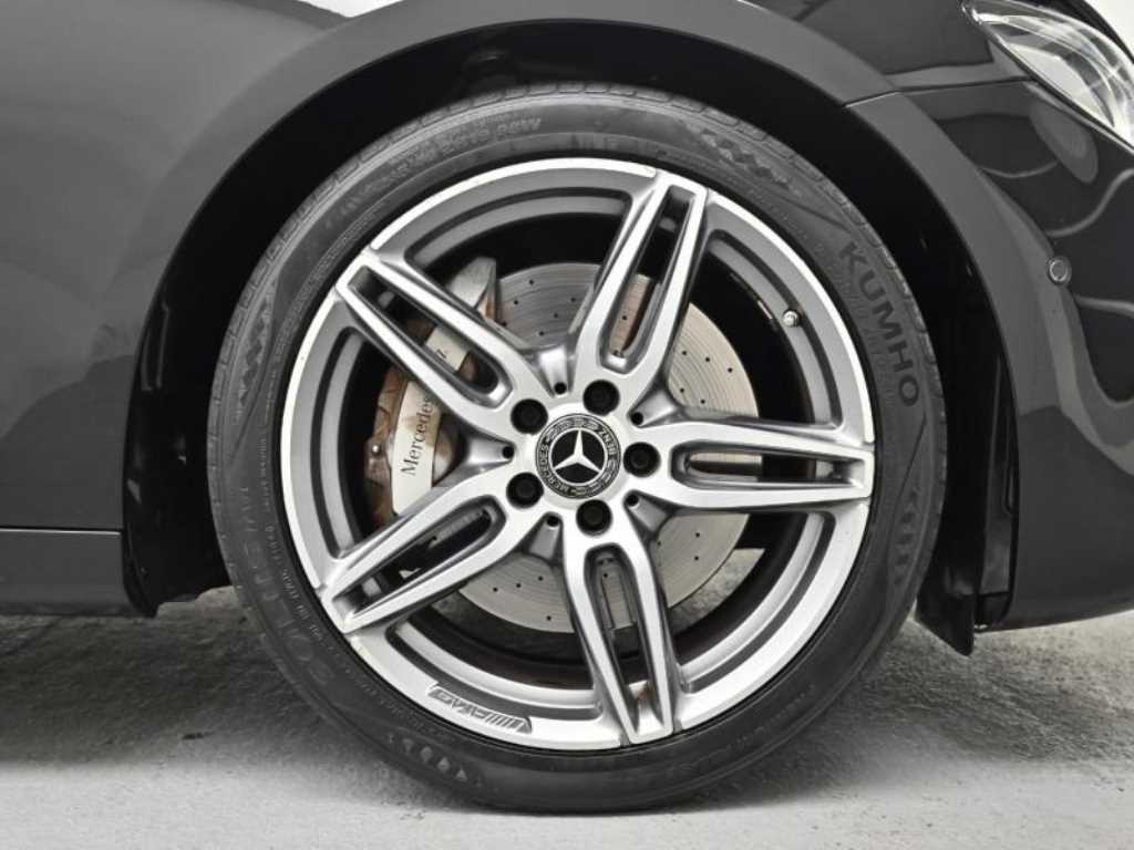 Mercedes Benz E class - Vista 5