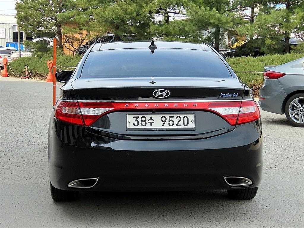 HYUNDAI Grandeur - Vista 4