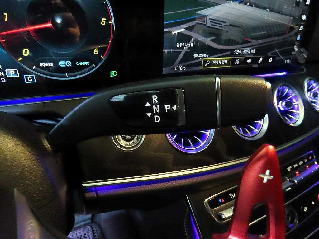 Mercedes Benz E class - Vista 12