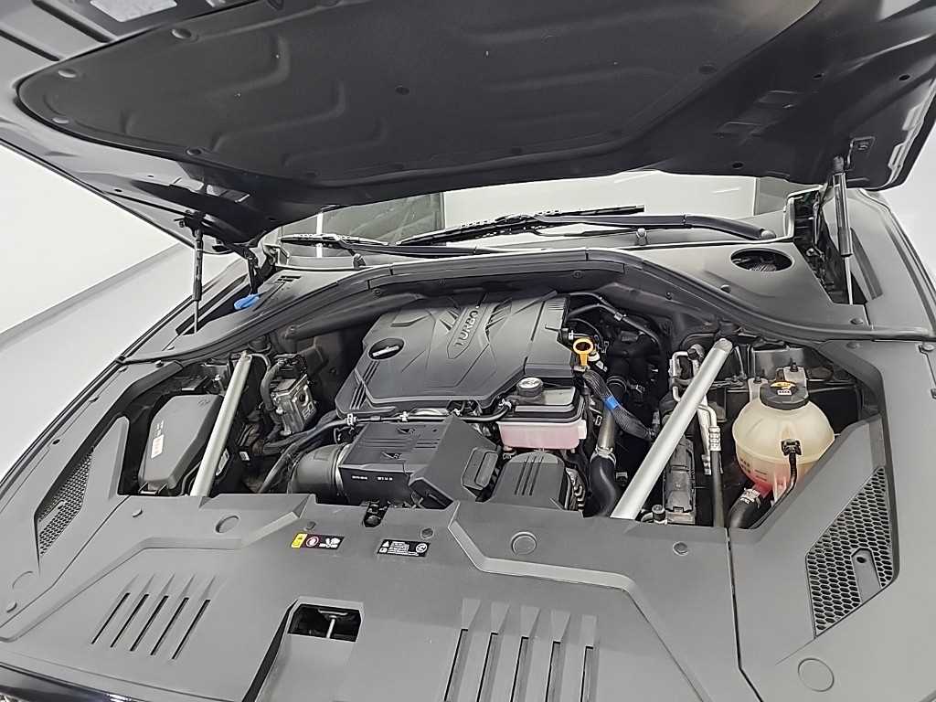 Genesis GV70 - Vista 5