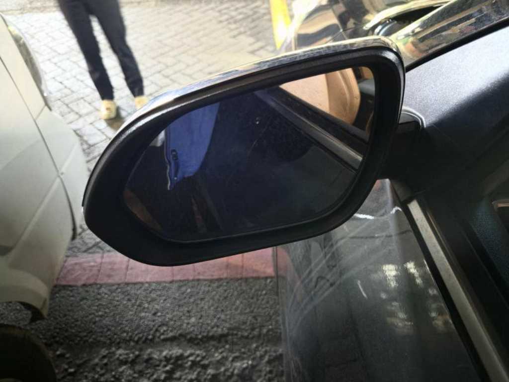 KIA Seltos - Vista 8