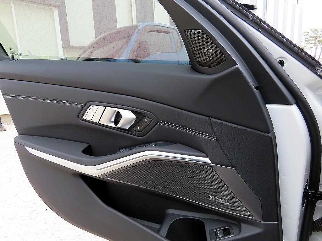 BMW 3 series 2025 Blanco - Importación desde Corea - HF Imports Iquique - Foto 13