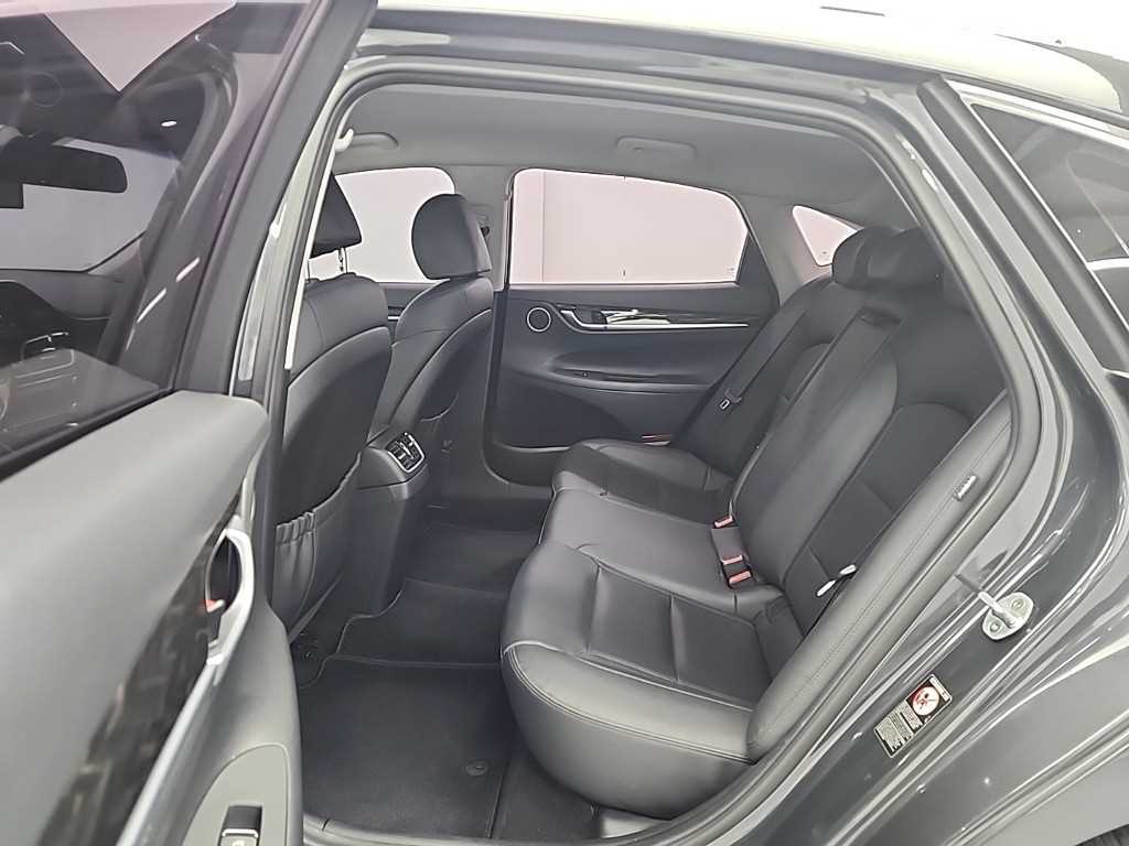 HYUNDAI Grandeur - Vista 12