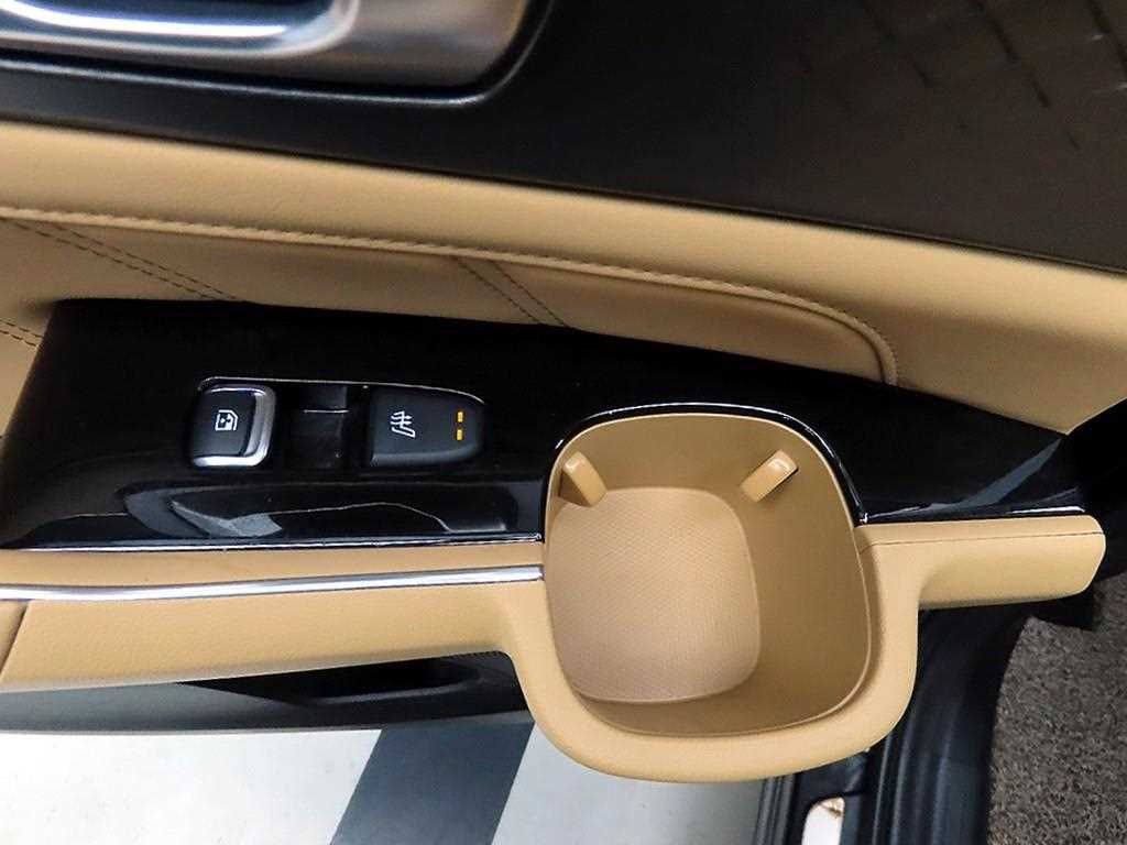 KIA Sorento - Vista 12