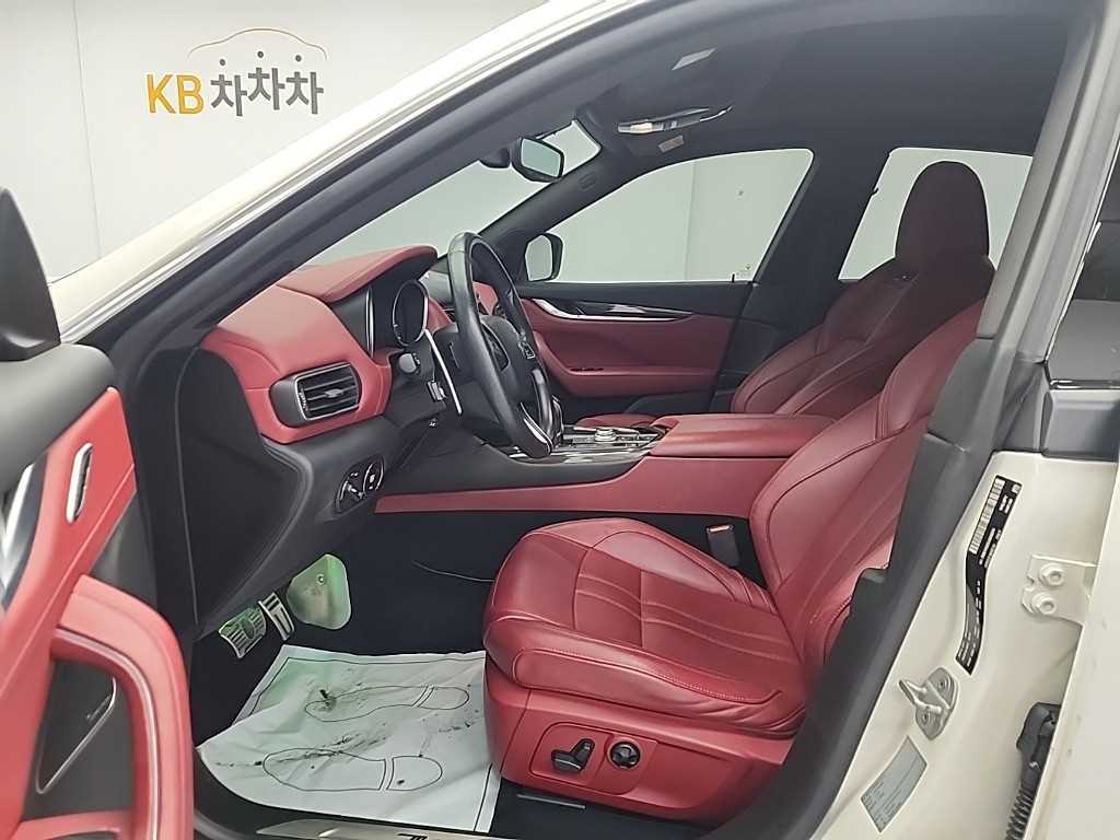 Maserati Levante - Vista 11