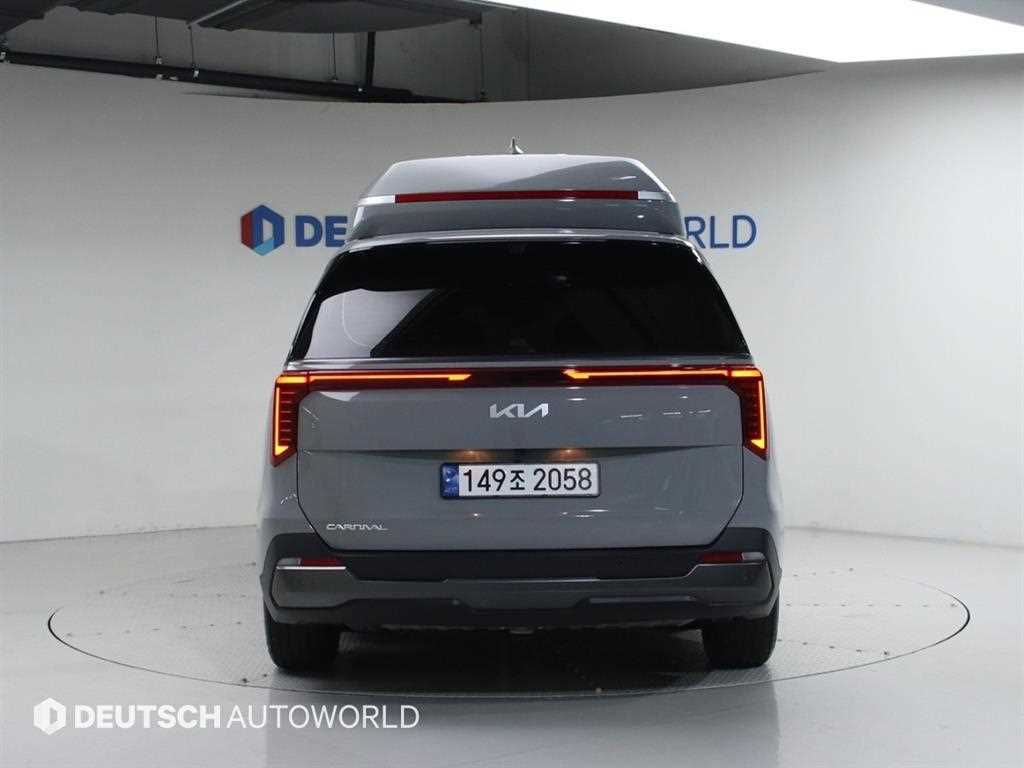 KIA Carnival - Vista 4
