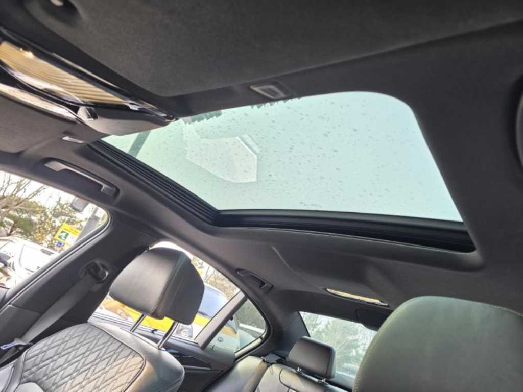 BMW 5 Series - Vista 5