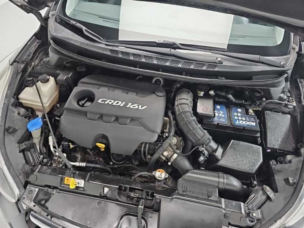 HYUNDAI Avante 2014 Negro - Importación desde Corea - HF Imports Iquique - Foto 18