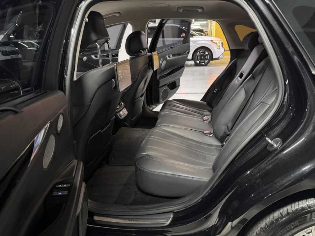 Genesis G80 - Vista 8