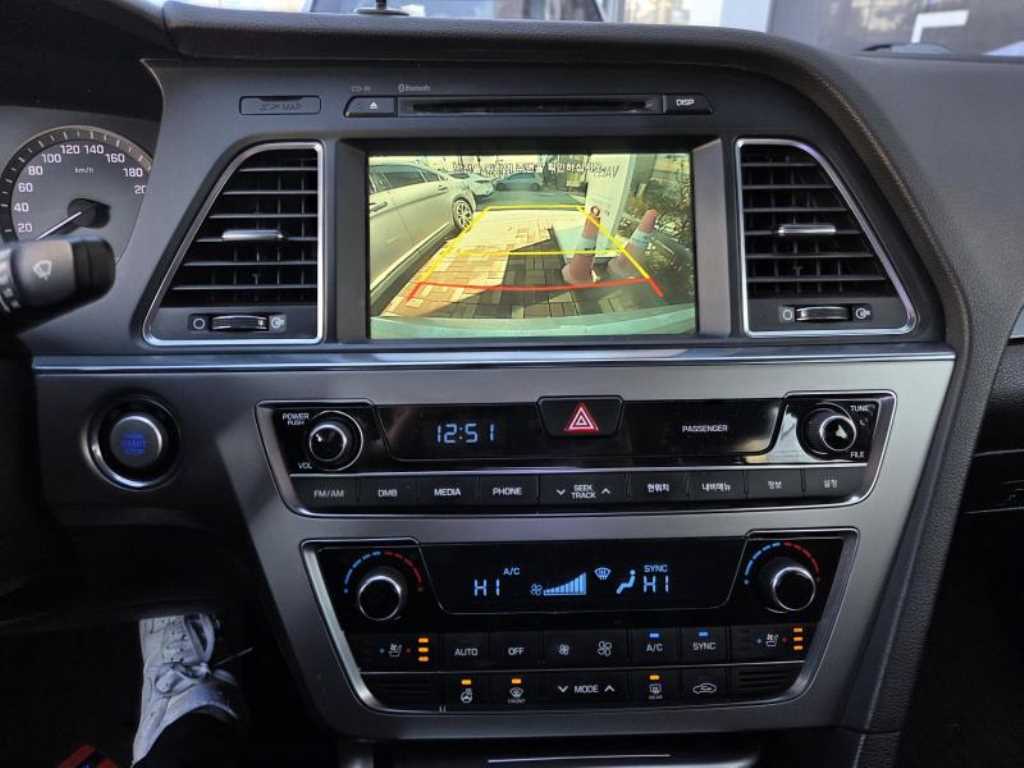 HYUNDAI Sonata - Vista 7