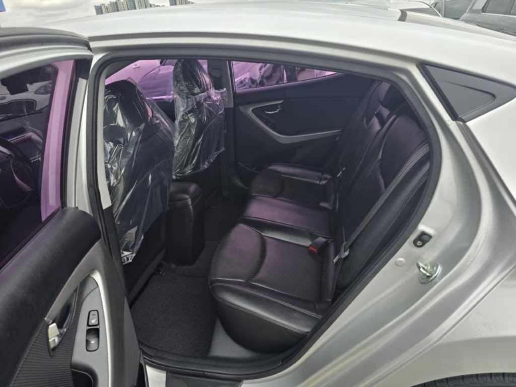 HYUNDAI Avante 2013 Plateado - Importación desde Corea - HF Imports Iquique - Foto 13