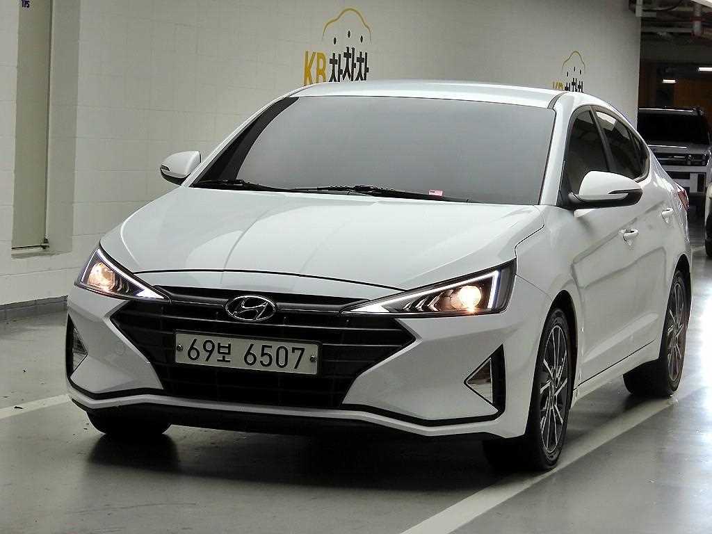 HYUNDAI Avante 2019 - Importación desde Corea - HF Imports Iquique - Foto 1