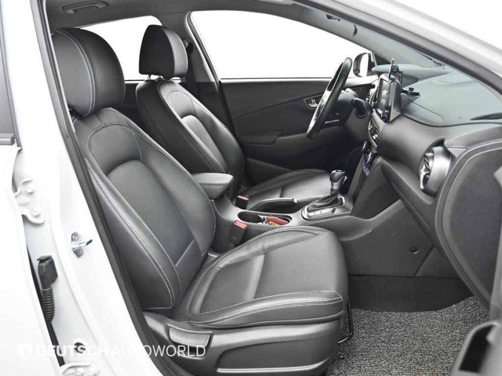 HYUNDAI Kona - Vista 10