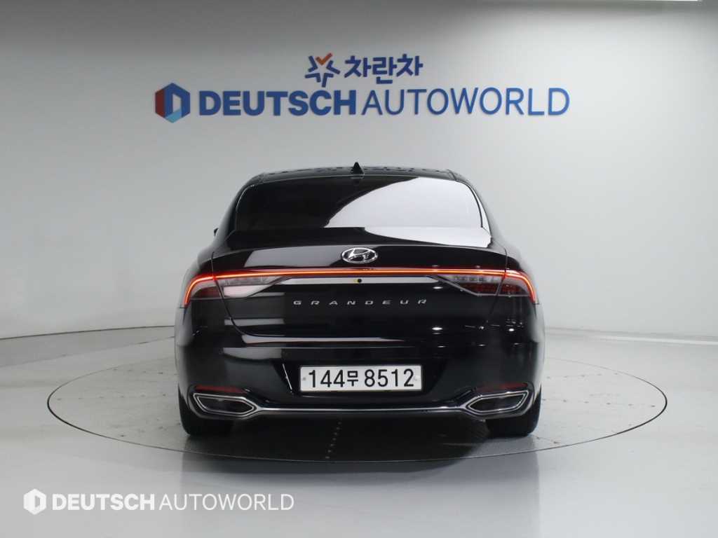 HYUNDAI Grandeur - Vista 4